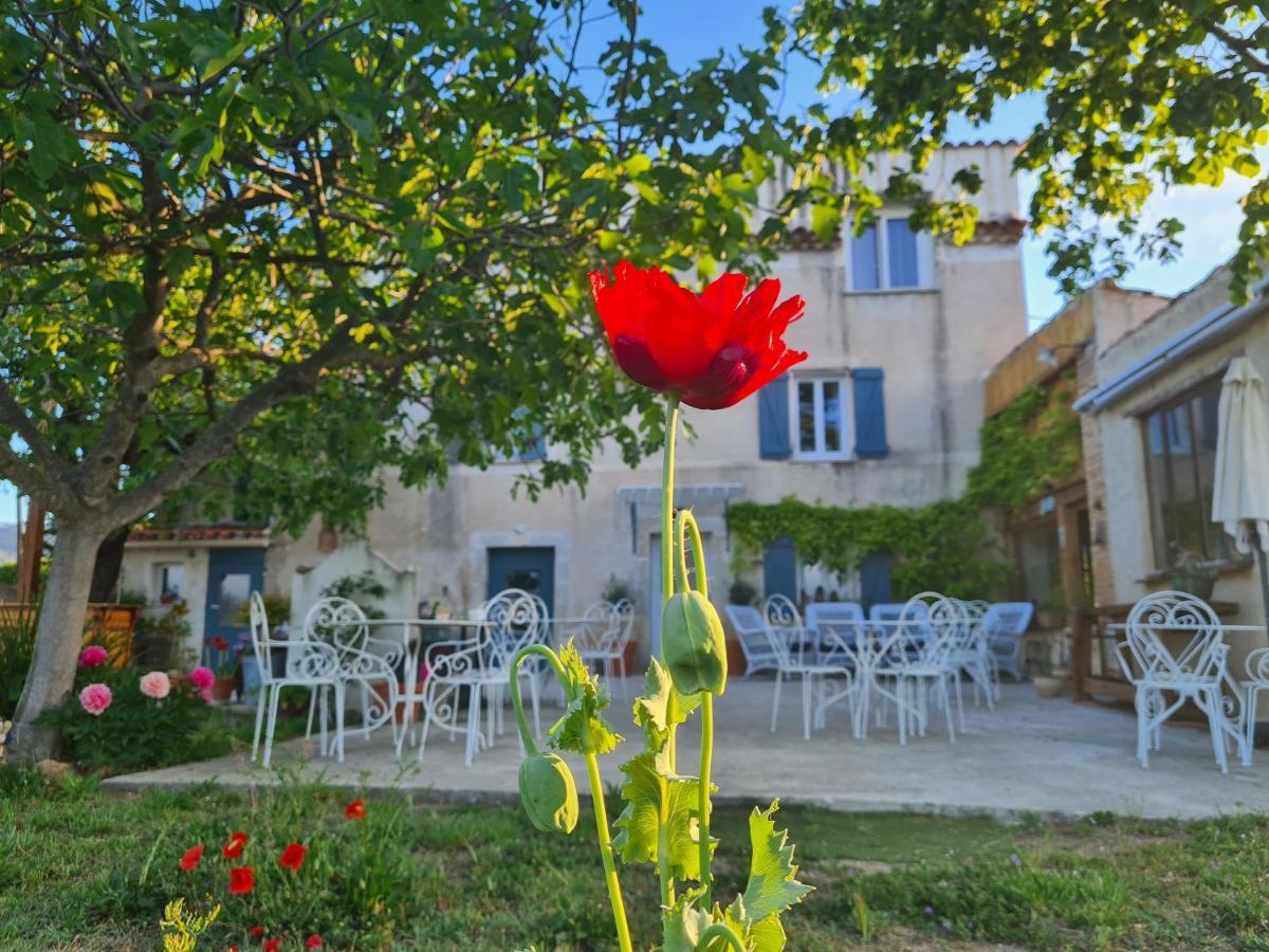 Вилла La Ferme Constantin Фаянс Экстерьер фото