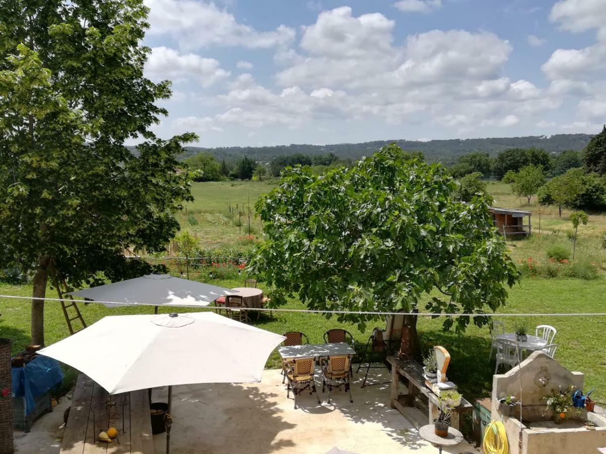 Вилла La Ferme Constantin Фаянс Экстерьер фото